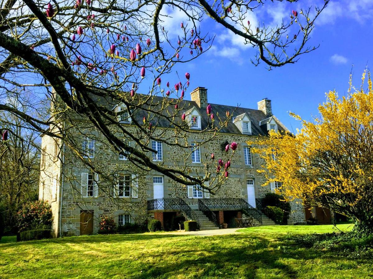 Chateau Isigny, Small, Secret & Charming Chateau Near Mont Saint Michel, Normandy Exterior photo